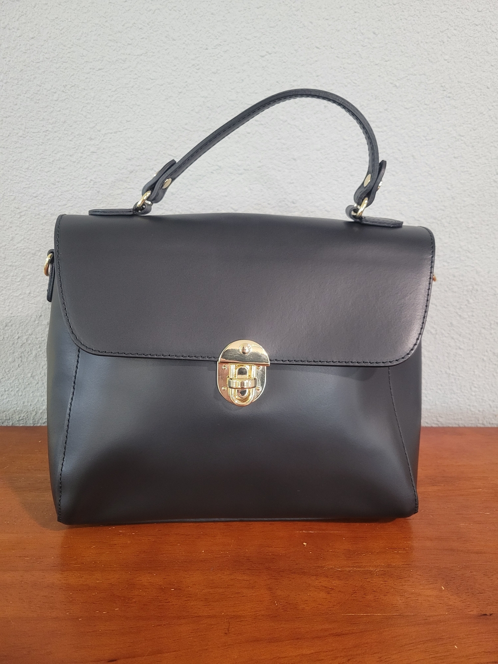 Luana Ferracuti Black Genuine Leather Handbag - Black with Gold Hardware